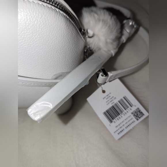 Kate Spade | Artic Friends White Leather Polar Bear Crossbody Handbag Purse NWT - Picture 8 of 9